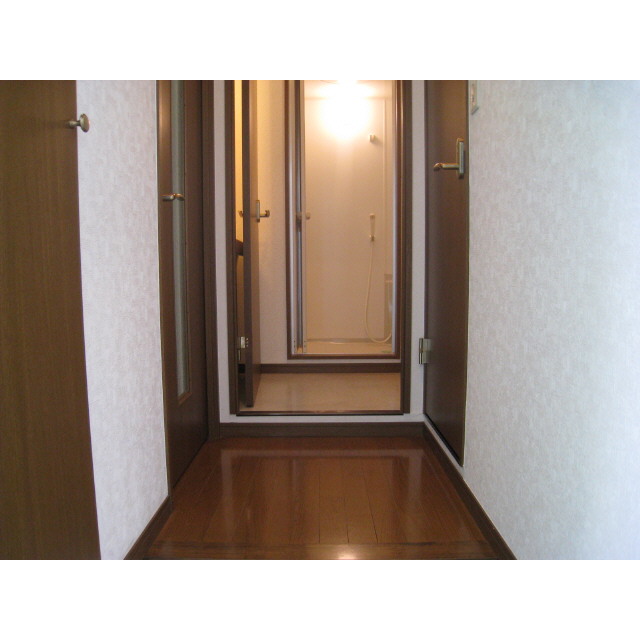 アンプルール フェール S,S 玄関