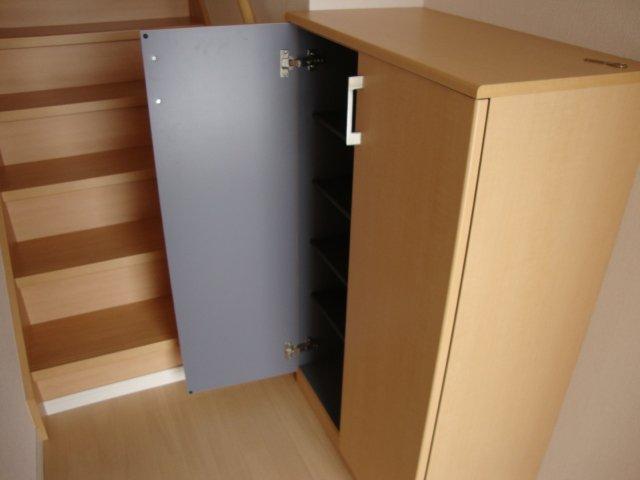 ウイングコート 収納（イメージ）