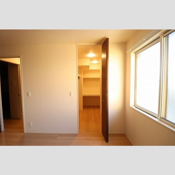 ボナール201号室 ウォークインクローゼット