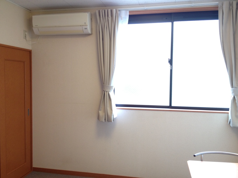 レオパレスロビン 外観