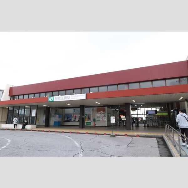 レジデンスヒルトップⅨ 船橋法典駅　700m