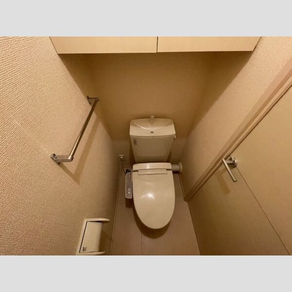 コリーヌオッツ301号室 温水洗浄便座付き