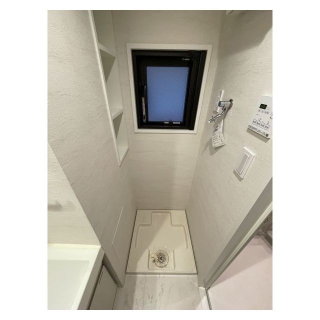 グランデュオ二子多摩川0301号室 洗濯機用防水パン