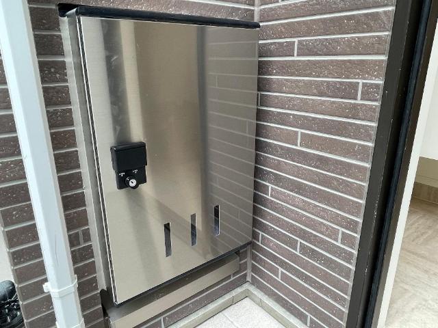 Ｎｅｌｋｅ（ネルケ）103号室 宅配ボックス