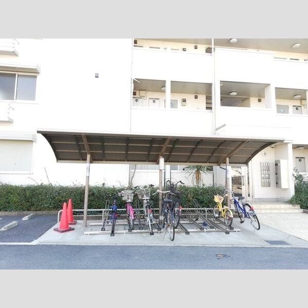 インペリアルN・Y202号室 駐輪場