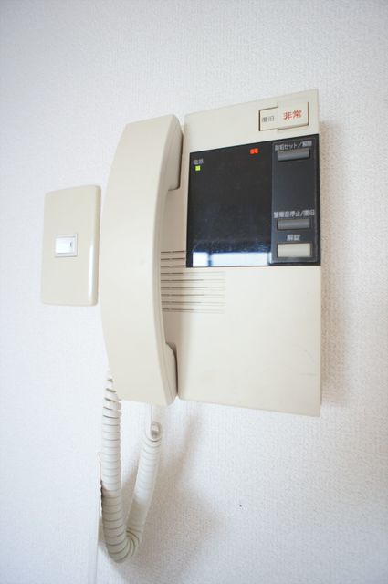 エクセルグランデ高洲0501号室 インターホンで確認して、オートロック解除