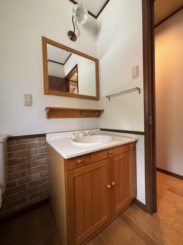 本藤沢６丁目戸建 2階