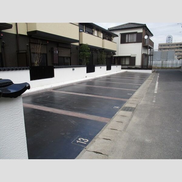 月うさぎ　弐 敷地内駐車場