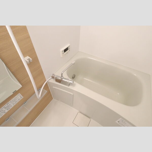 イルソーレ吉川美南　ブル206号室 追い炊き給湯