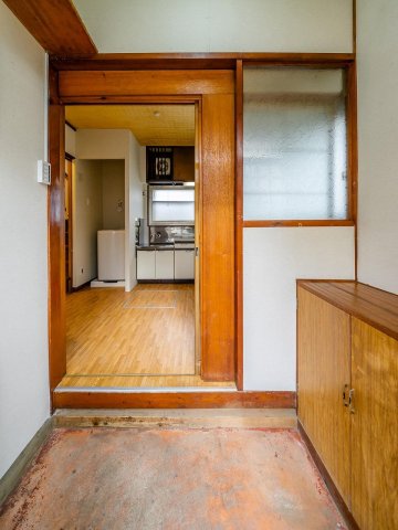 川越戸建て物件 下駄箱にも十分なサイズがあります。