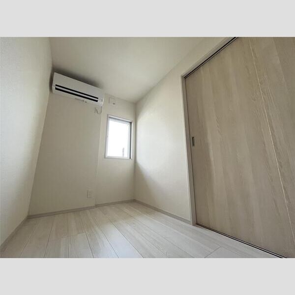 リーブルファイン谷在家302号室 リビング