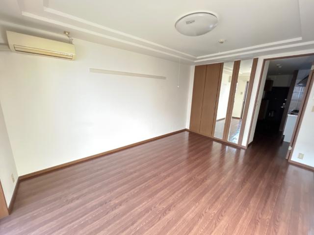 Ｆｌａｔ 室内