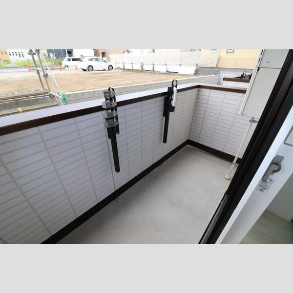 レスティングスウェル浦和107号室 バルコニー