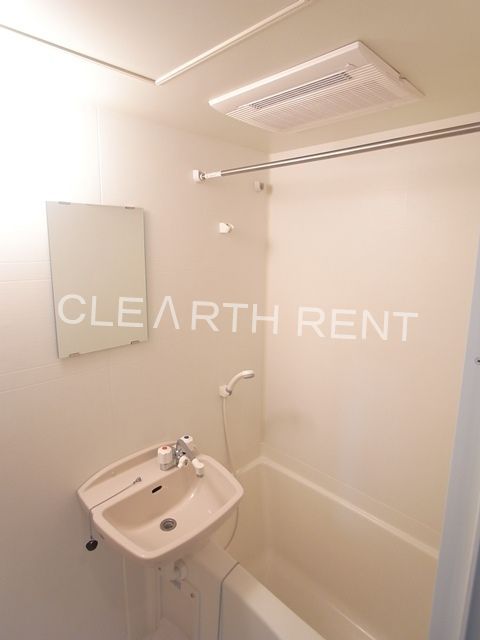 コンシェリア・デュー代々木公園3階 ☆清潔感のあるバスルーム/浴室乾燥機付き