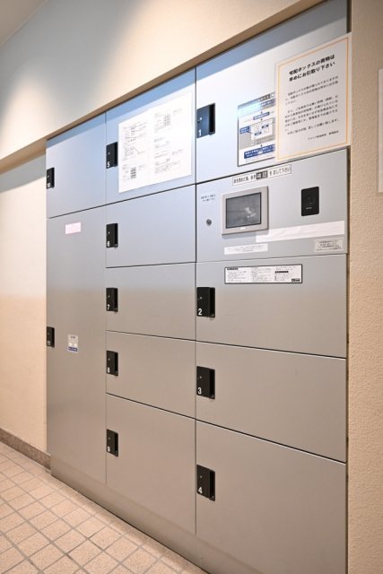 AXIA新宿御苑12階 宅配BOX