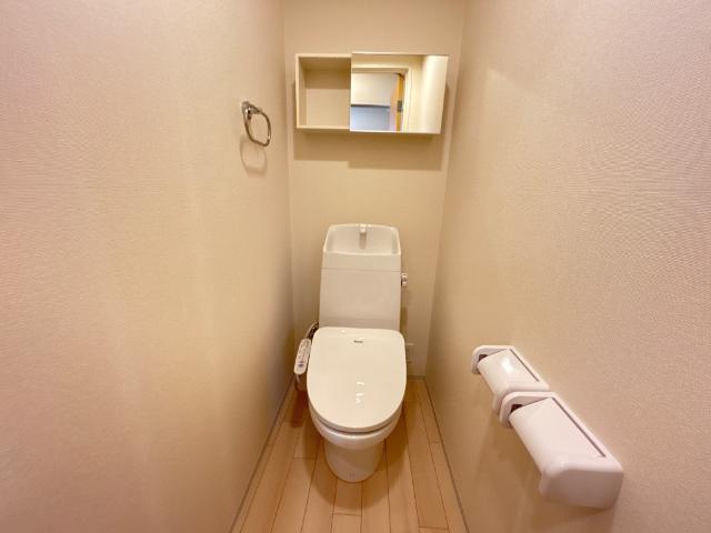 リノナル201号室 トイレ