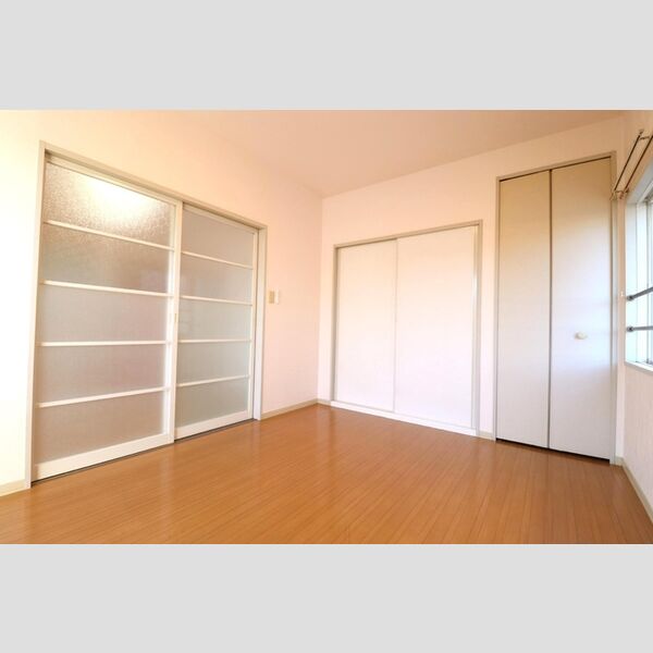 ハイツ定栄　D202号室 南側洋室5.9帖