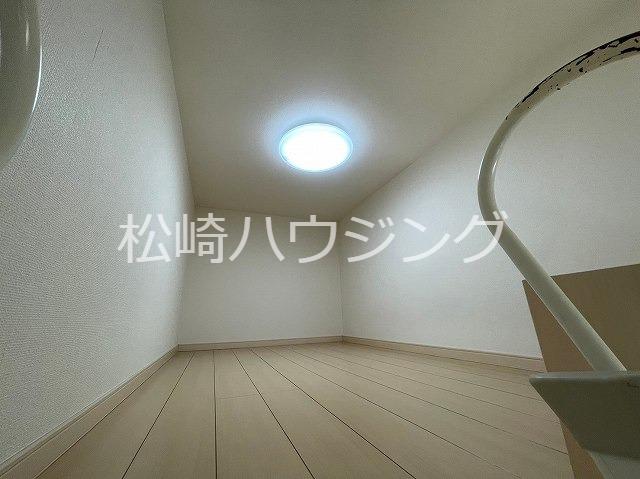 コンフォート新井2階 内観