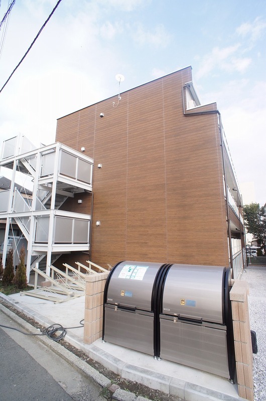 リブリ・磯子3階 外観