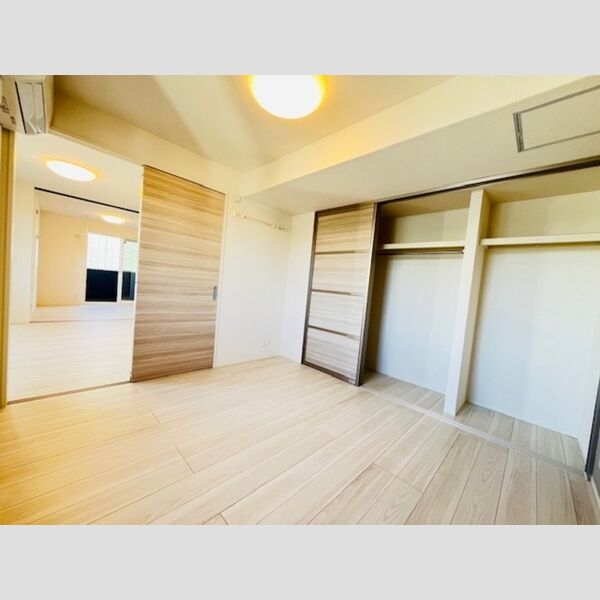 GRAND湘南　A棟302号室 洋室