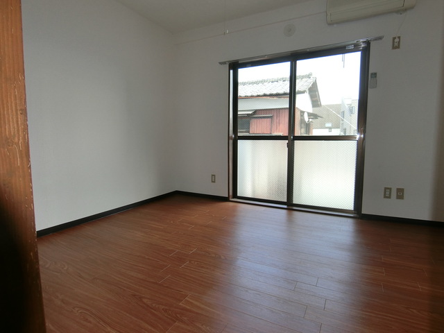 ジュネスＥ リビング