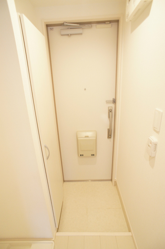 リブリ・Kヒルズ1階 玄関