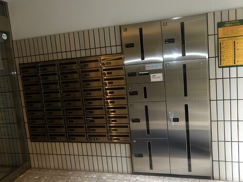 リヴィエルバーグ西大島4階 宅配BOX　※2025年6月撮影