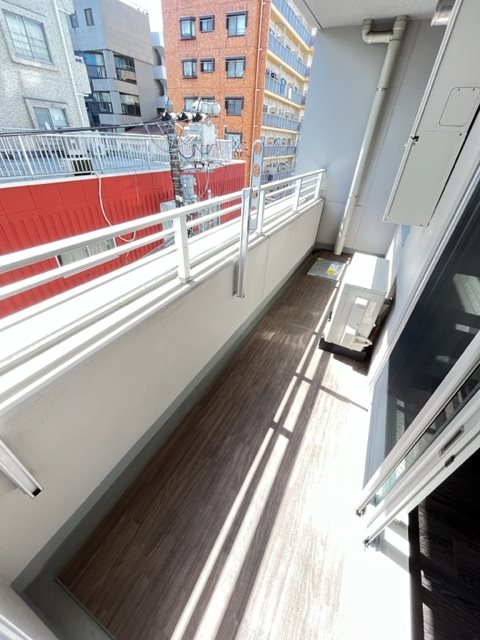 クレヴィアリグゼ日暮里4階 バルコニー