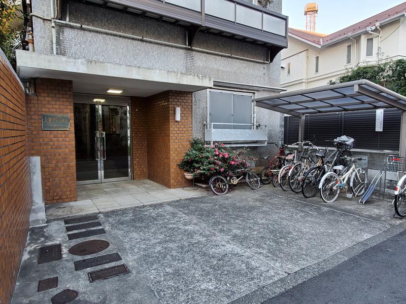 上智マンション エントランス