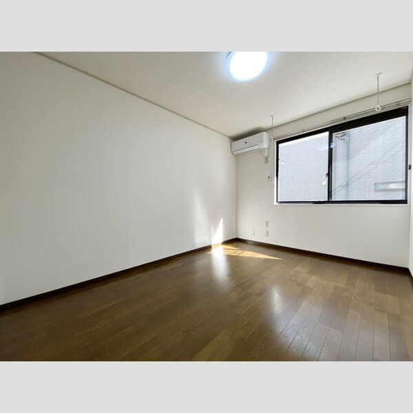 どみいるみずの 102号室　洋室