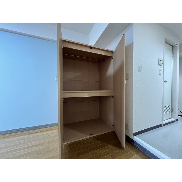 ローズマンション代々木上原 大きめ収納！