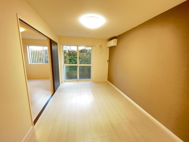 ロイヤルパレスＳ リビング