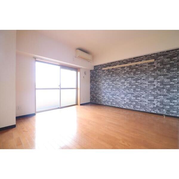 ラ・グラシューズ401号室 リビング