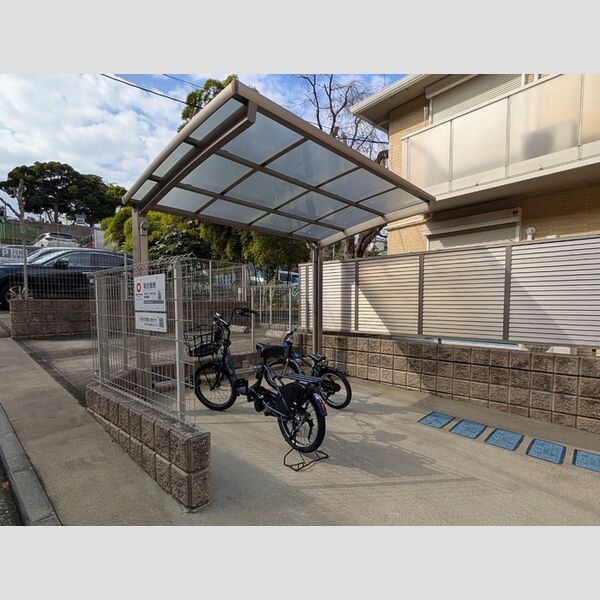 コート　トミー 駐輪場