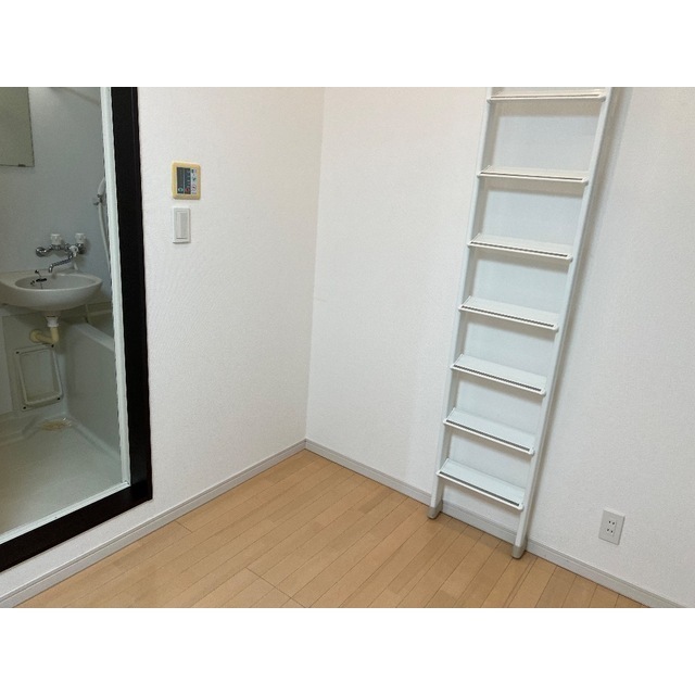 グッドウィル三枚町B棟 リビング