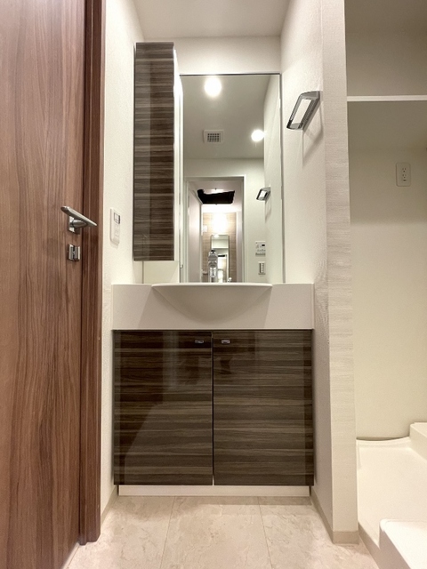 ガーラ・クレスタ横濱関内 コンパクトで使いやすい洗面所