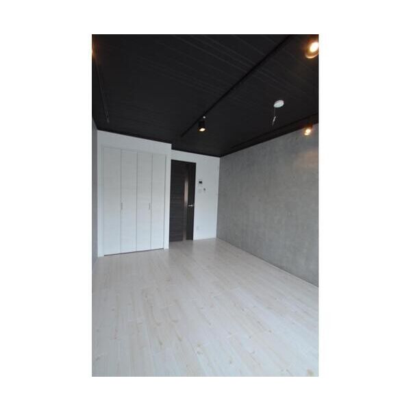 TRYM下石神井302号室 リビング