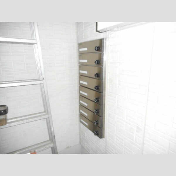 ルーチェ203号室 ダイヤルロック式集合ポスト