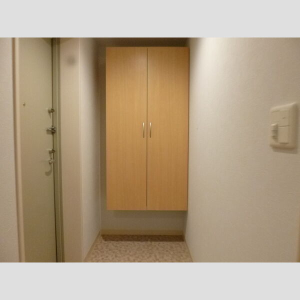 AKレジデンス本八幡905号室 玄関