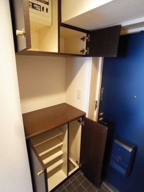 シティコープ上野広徳 靴入