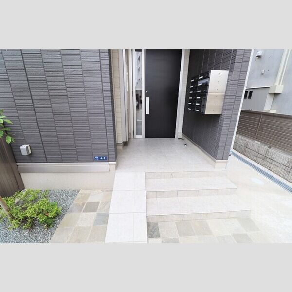 ハイアット湘南301号室 エントランス