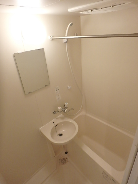 ガラ・シティ茗荷谷 落ち着いた空間のお風呂です