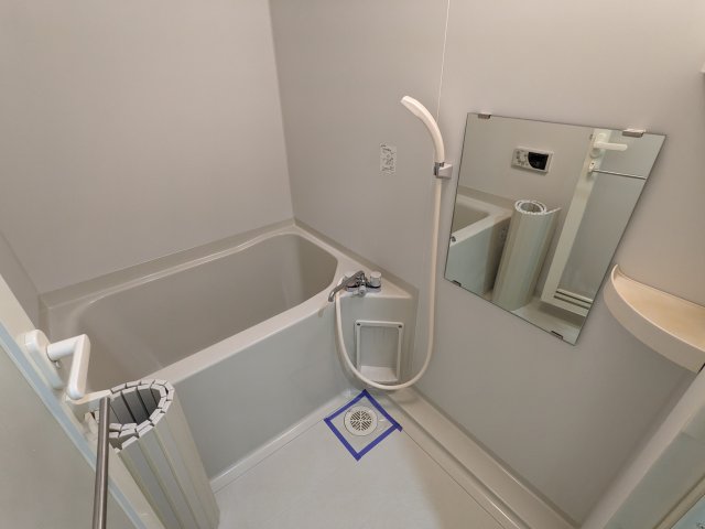 ガーデン萩中206号室 お風呂