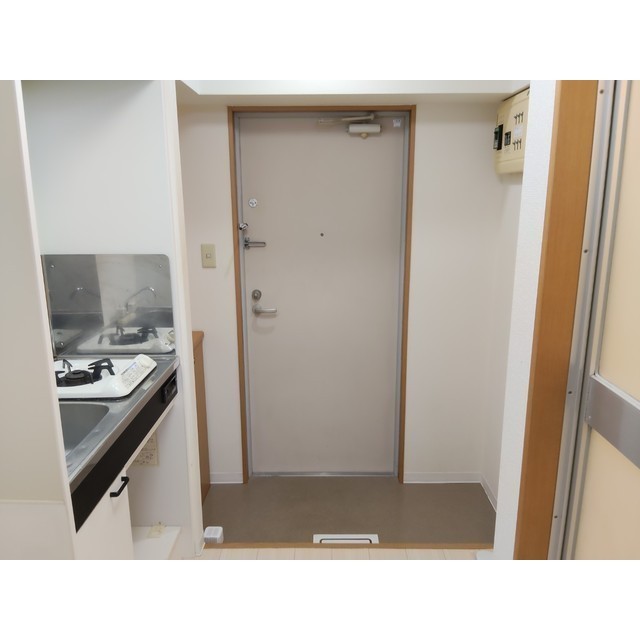 パワーク調布103号室 玄関