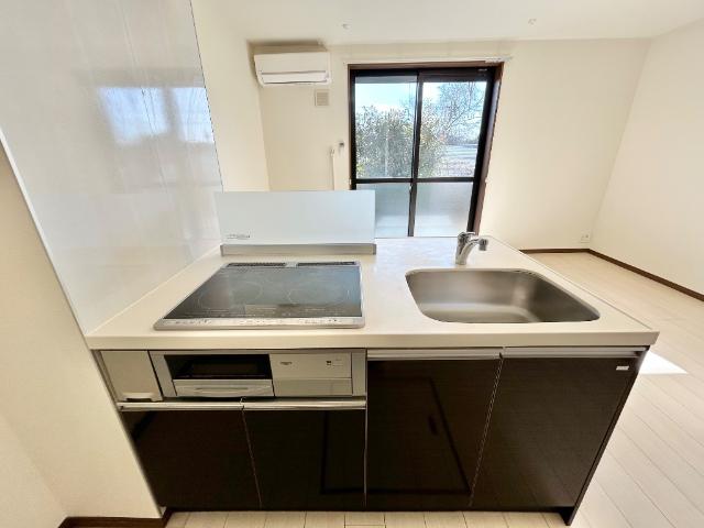ＡＶＡＮＴＩ　ＨＩＬＬＳ　～アヴァンティ　ヒルズ～107号室 キッチン