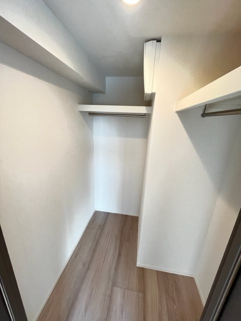 ドゥーエ日暮里7階 収納