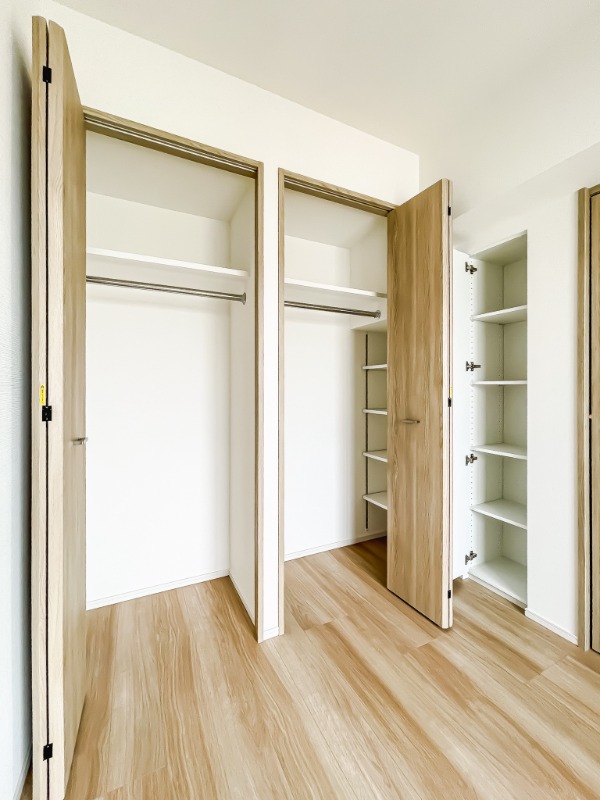 ドゥーエ王子神谷4階 収納