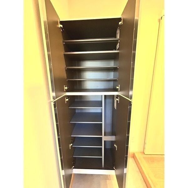 FOREST IWATSUKI205号室 玄関