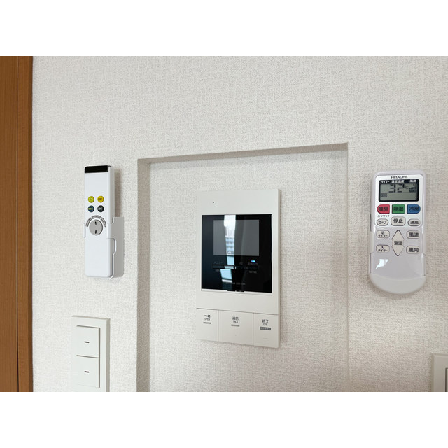アーバハイツ六町環七北通り0606号室 モニターホン・各種リモコン