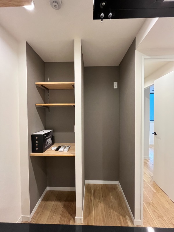 アピチェ大森地下1階 キッチン収納棚